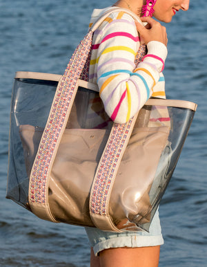 Load image into Gallery viewer, Women standing next to ocean wearing Bring On The Beach Bag In Taupe #color_taupe
